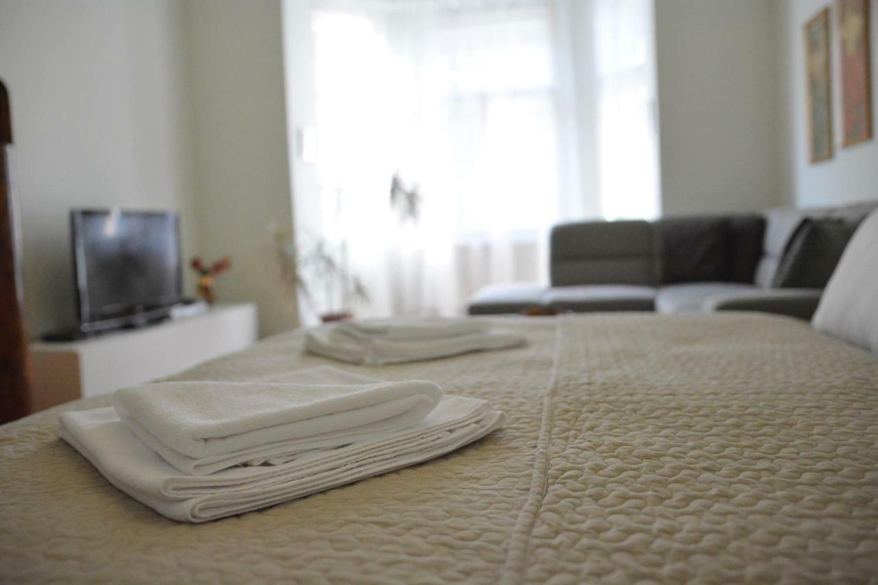 Apartment In The Heart Of ปราก ภายนอก รูปภาพ