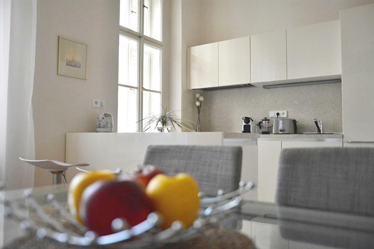 Apartment In The Heart Of ปราก ภายนอก รูปภาพ