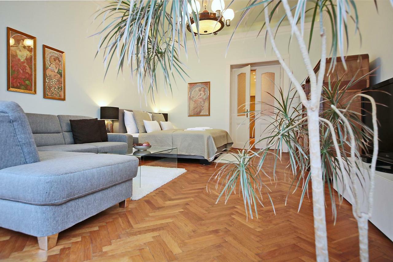 Apartment In The Heart Of ปราก ภายนอก รูปภาพ