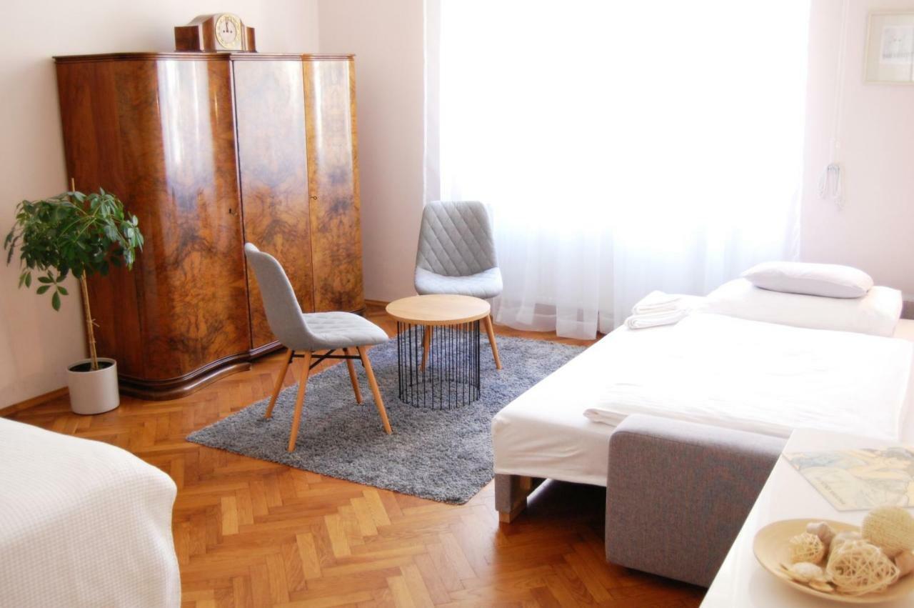 Apartment In The Heart Of ปราก ภายนอก รูปภาพ